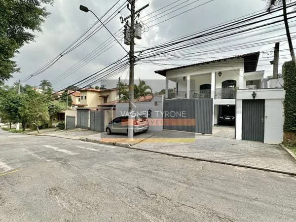 RUA MONET - 4 SUÍTES, SALÃO FESTAS, ESCRITÓRIO, ADEGA, 7VAGAS (4 COBERTAS). ESPAÇO P/ PISCINA E GOURMET!