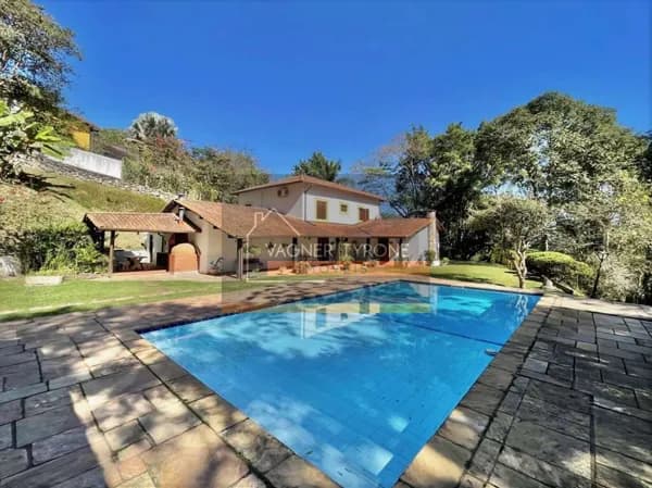 Casa à Venda no Condomínio Vila Real do Moinho Velho – Granja Viana