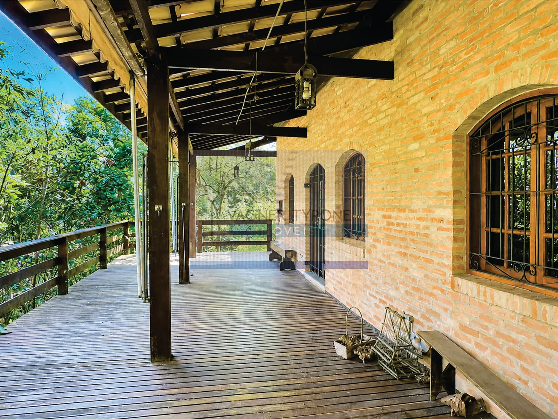 🌳 Chácara encantadora à venda no Reserva do Peroba – Exclusividade, natureza e estilo rústico na Granja Viana