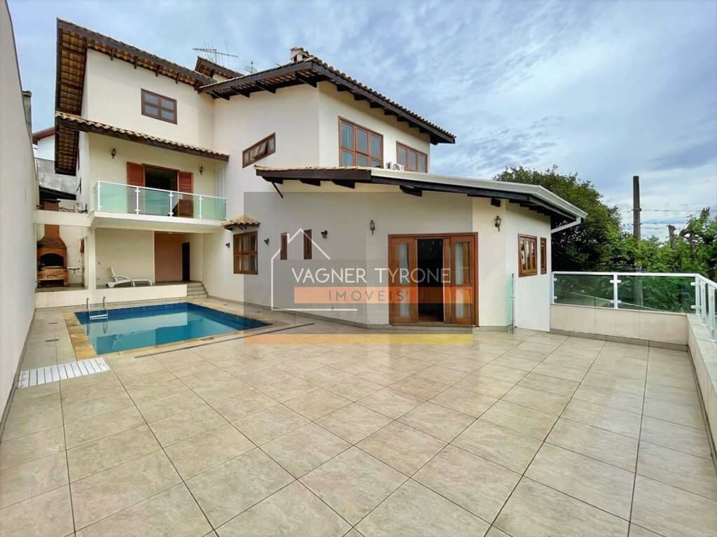 Casa à Venda no Condomínio Terras do Madeira – Fazendinha / Granja Viana