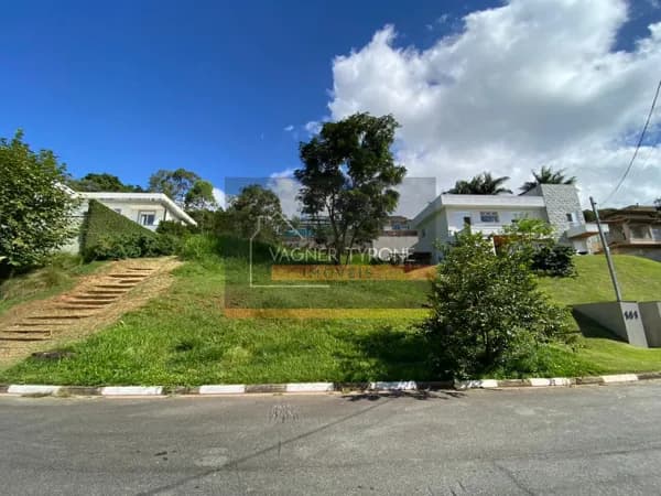 Terreno à Venda no Condomínio Parque das Artes – Embu das Artes/Granja Viana 🌿🏡