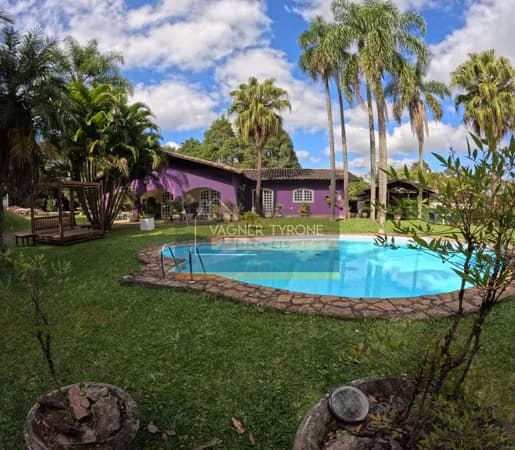 Chácara de Alto Padrão à Venda – Propriedade Exclusiva com Lazer Completo
