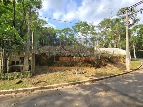 Terreno à Venda no Condomínio Vila de São Fernando – Granja Viana