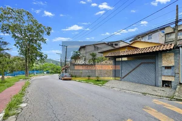 Casa Térrea à Venda no Outeiro de Passárgada