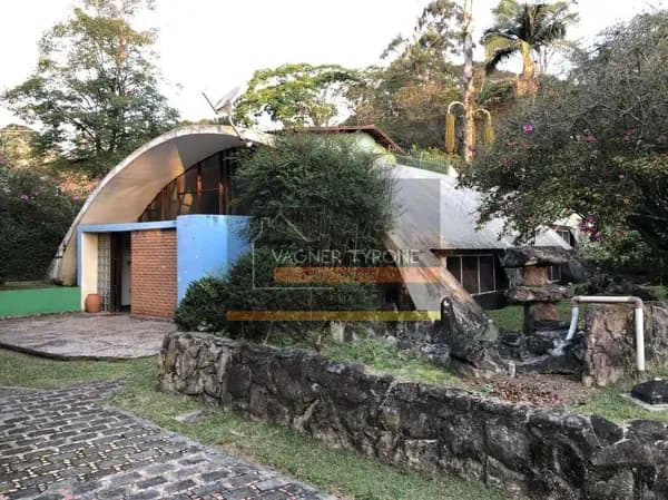 CASA BERNARDO ISSLER: UM ÍCONE DA ARQUITETURA BRASILEIRA!