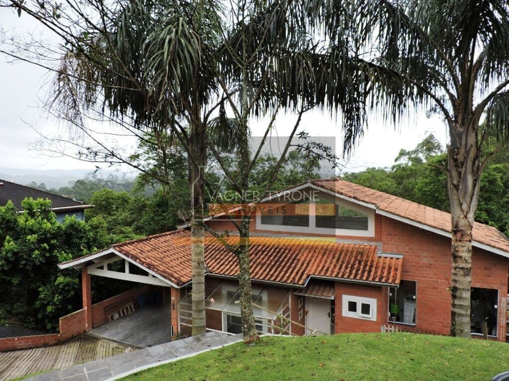 🏡 Casa à Venda no Condomínio Parque das Artes – Embu das Artes/SP