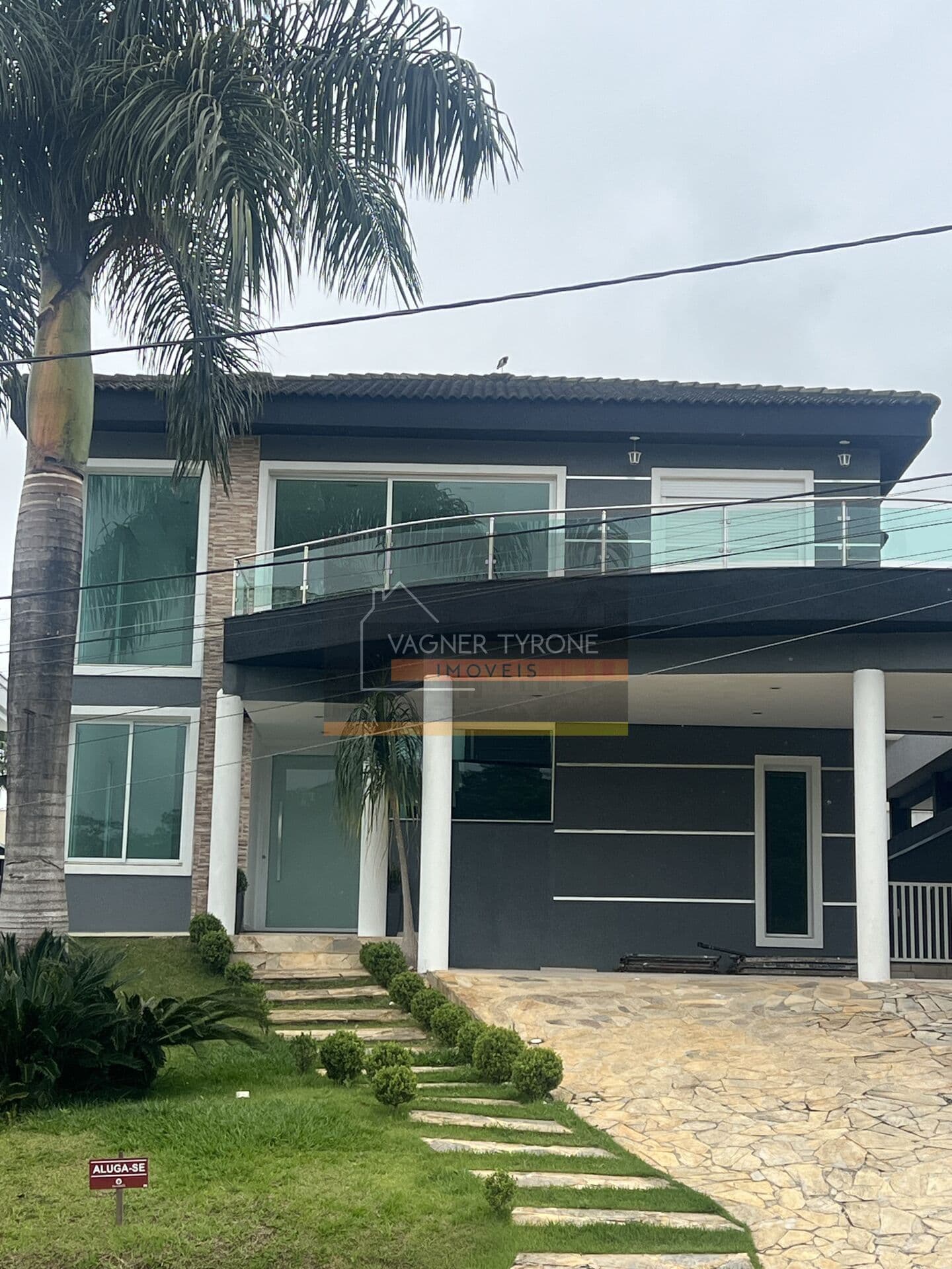 Casa Alto Padrão em Jardim do Golf I, Jandira/SP
