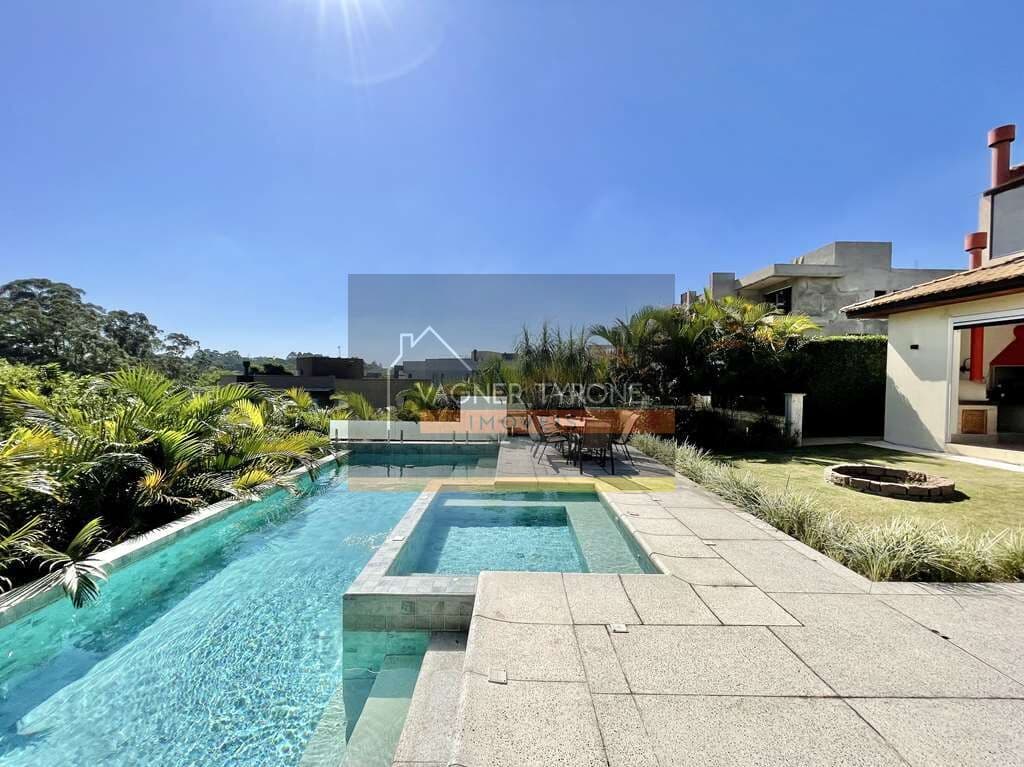 Linda casa contemporânea, espetacular, ampla, completa e extremamente confortável, com excelente padrão de acabamento.
