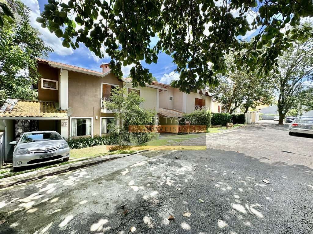 Casa à Venda no Condomínio Vila Velha