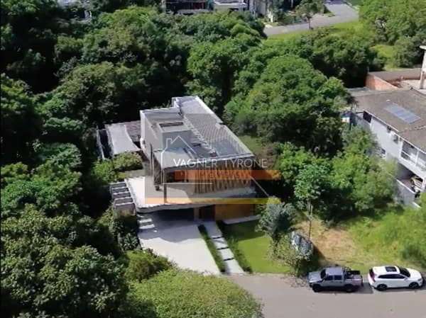 🌿 Casa de Alto Padrão à Venda – Condomínio Reserva Santa Maria | Jandira