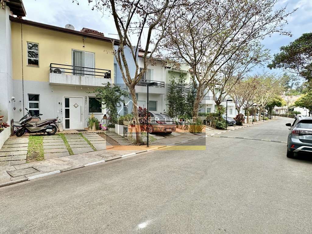 Casa à venda no Condomínio New Village – pronta para morar