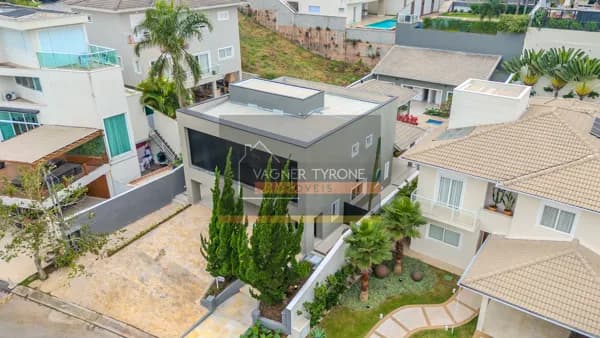Casa à venda 4 suítes - Condomínio Golf Village