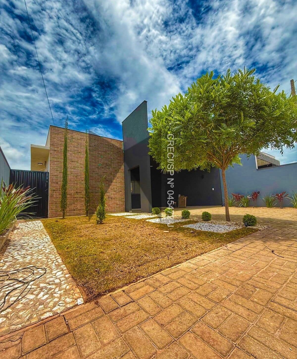 Lindíssima casa em condomínio com acabamentos de alto padrão e toda estrutura de alto nível. 💎
