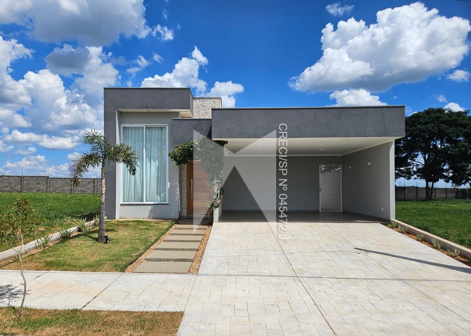 Residência recém construída à venda no Condomínio Bella Vittá