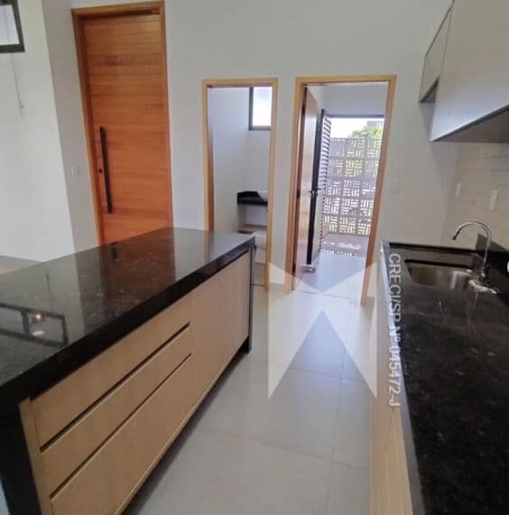Residência de Ilha com 3 Dormitórios sendo 1 Suíte no Condomínio Atlanta à venda por R$ 830.000,00
