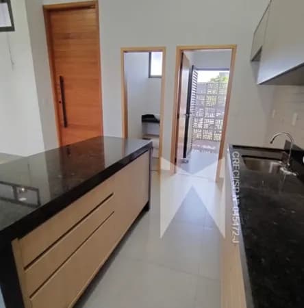 Residência de Ilha com 3 Dormitórios sendo 1 Suíte no Condomínio Atlanta à venda por R$ 830.000,00