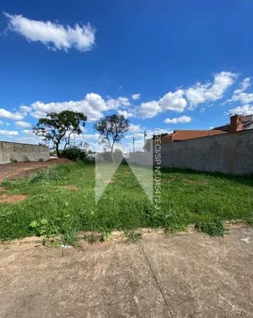 🏡 Terreno com ótima localização à venda na Avenida Silvio Cruz