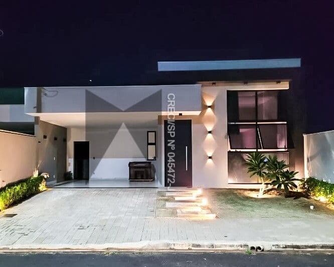 Residência Moderna recém construída no cond. Flamboyants II