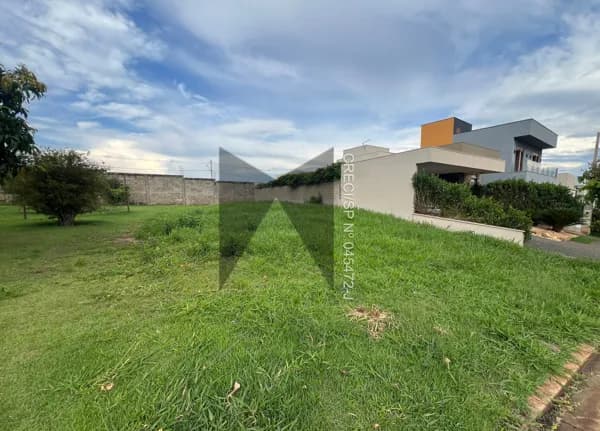 🏡 Terreno à Venda no Condomínio Village Damha III