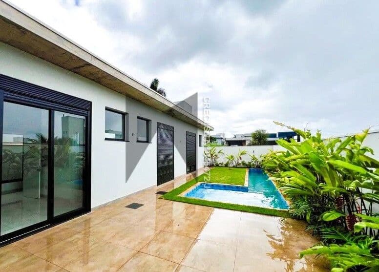 Residência Moderna com Piscina no condomínio Buona Vita