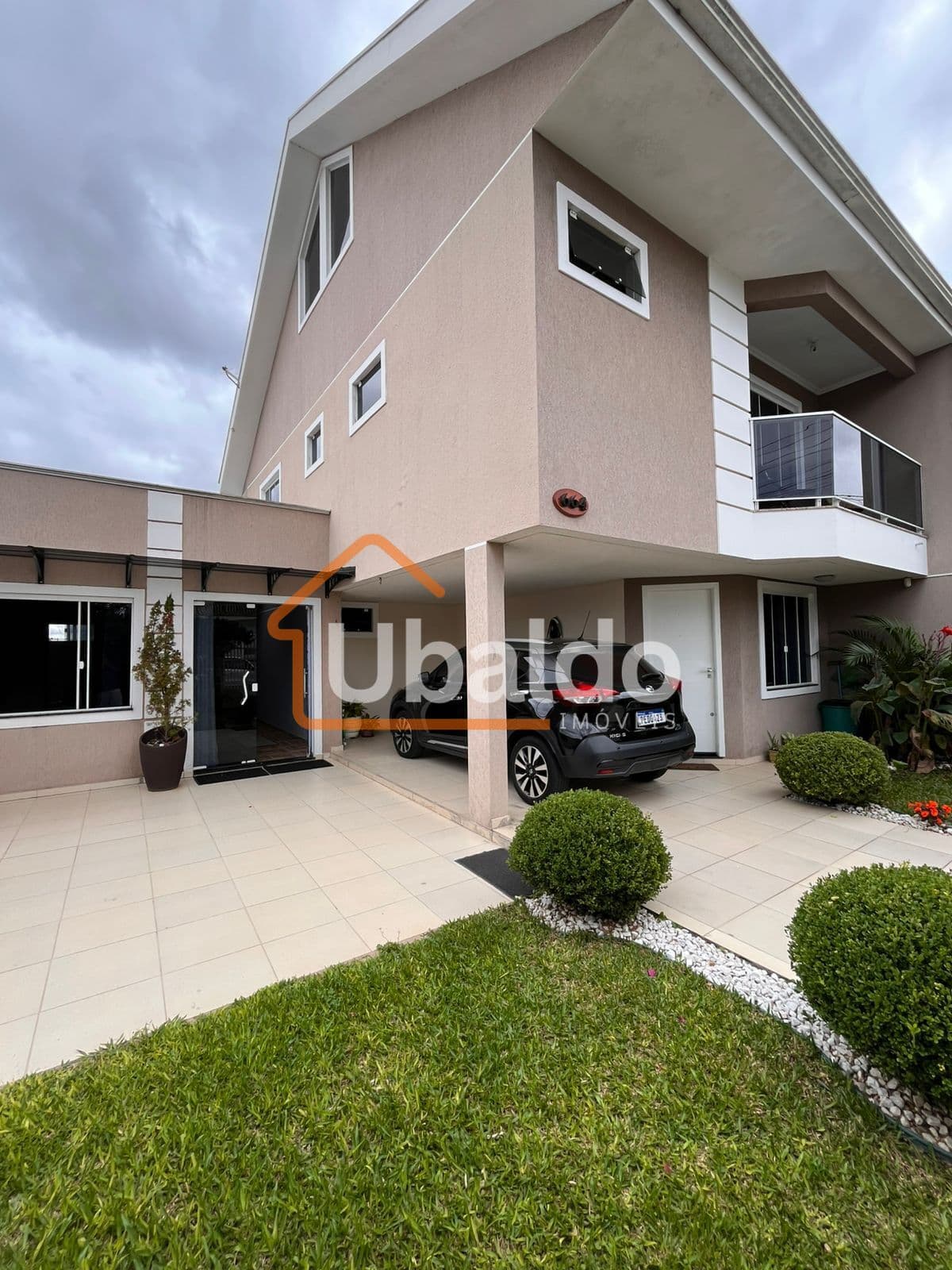 🏡 Sobrado sofisticado com espaços amplos, acabamento moderno e área gourmet