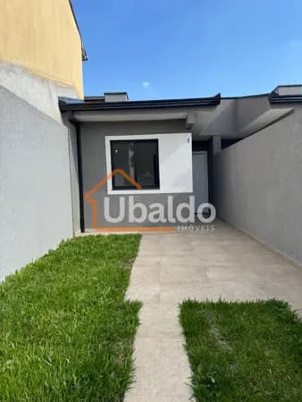 🏡 Casa Ampla à Venda no Tatuquara