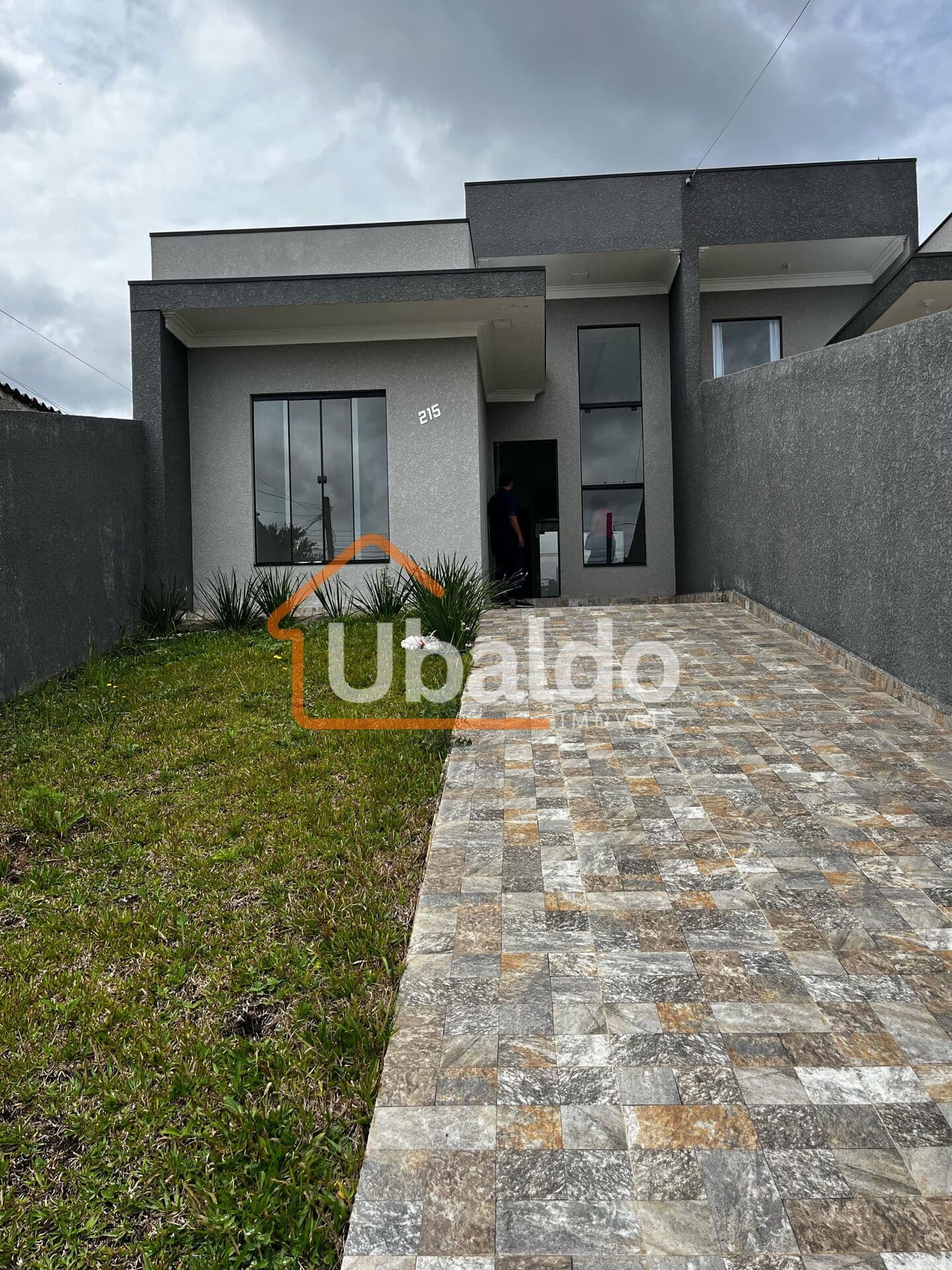 Casa à Venda em Fazenda Rio Grande Bairro Nações