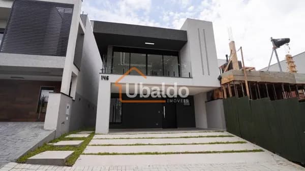 Sobrado em Condomínio Clube – Santa Cândida, Curitiba/PR