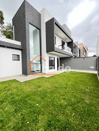 Sobrado em Araucária - Centro