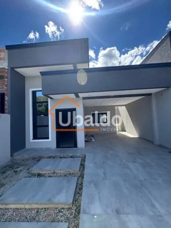 🏡 Casa Moderna com Pé Direito Alto | 3 Quartos