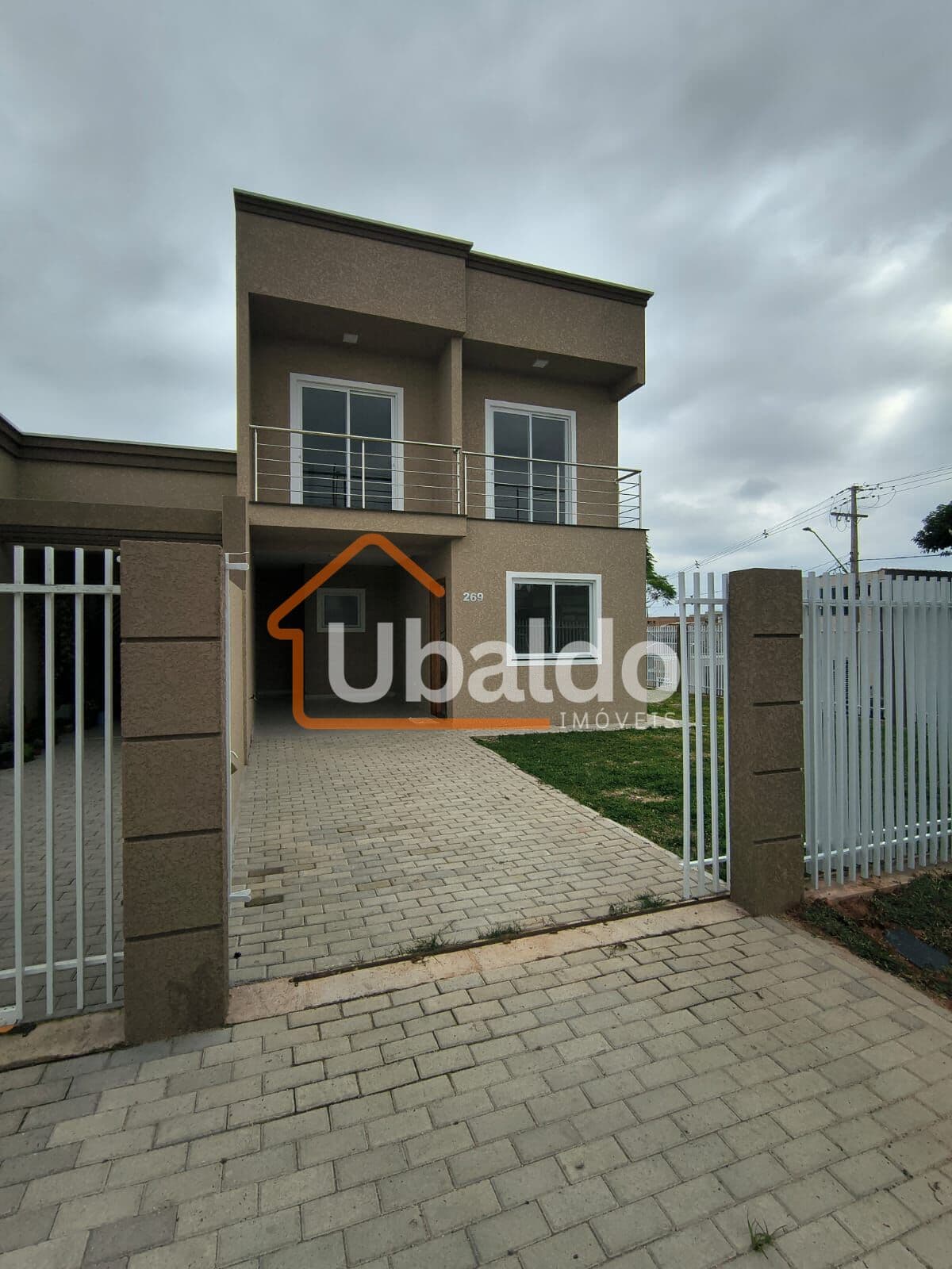 Sobrado em Araucária - Passauna