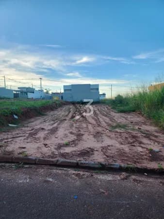 Terreno à Venda 200 m² (8 x 25) – Bairro Riviera, Porto Rico