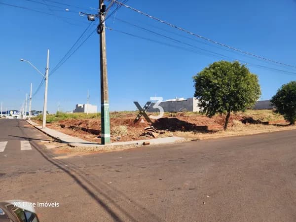 Terreno de esquina comercial/residencial no bairro Bela Vista 2