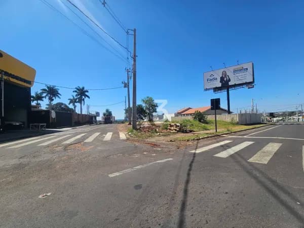 Terreno comercial de esquina em excelente ponto ao lado da REVEST acabamentos