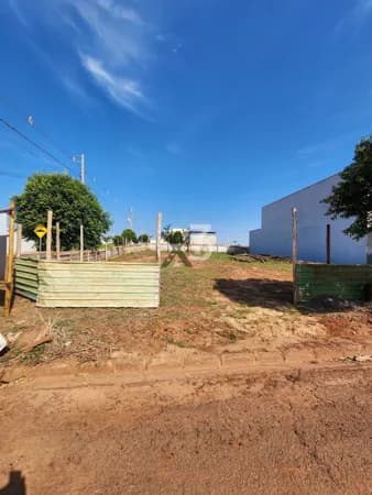 Terreno de esquina inteiro no bairro Bela Vista