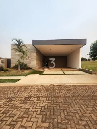Casa no condominio Oasis do Rio Parana
