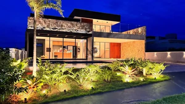 Casa Alto Padrão no Cond. Oasis do Rio Parana