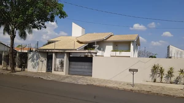 Casa no Centro, Loanda/PR