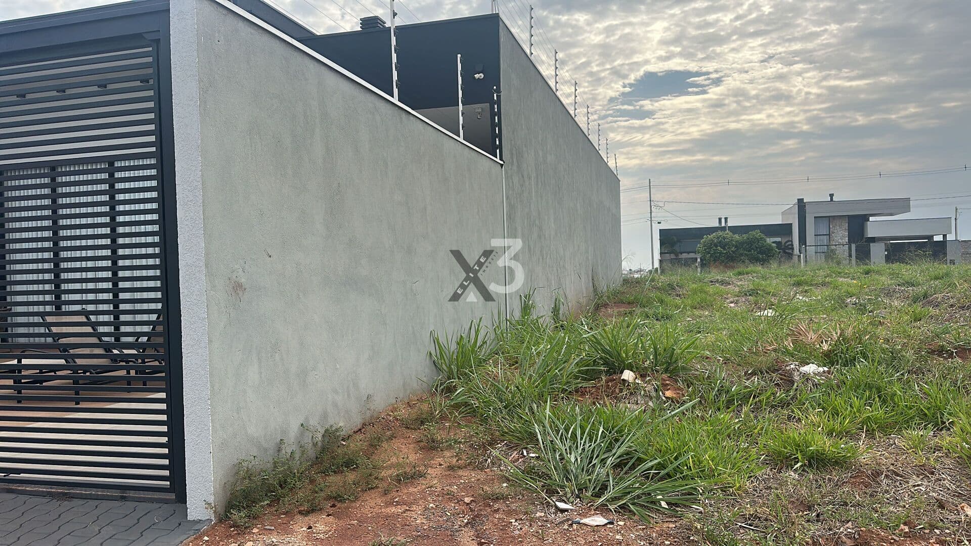 Terreno no bairro Riviera em Porto Rico PR