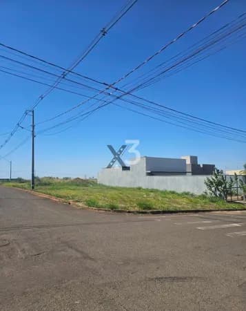 Terreno de esquina no bairro Riviera em Porto Rico PR