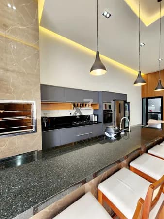 Casa com 4 suites no bairro Grecia!