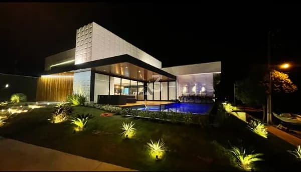 Casa Alto Padrão no Cond. Mirante do Rio Parana