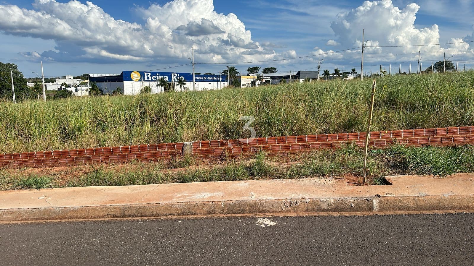 Terreno no Bela Vista 2 150m, pega carro! Parcela baixa!