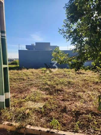 Terreno no Bairro Madri em Porto Rico PR