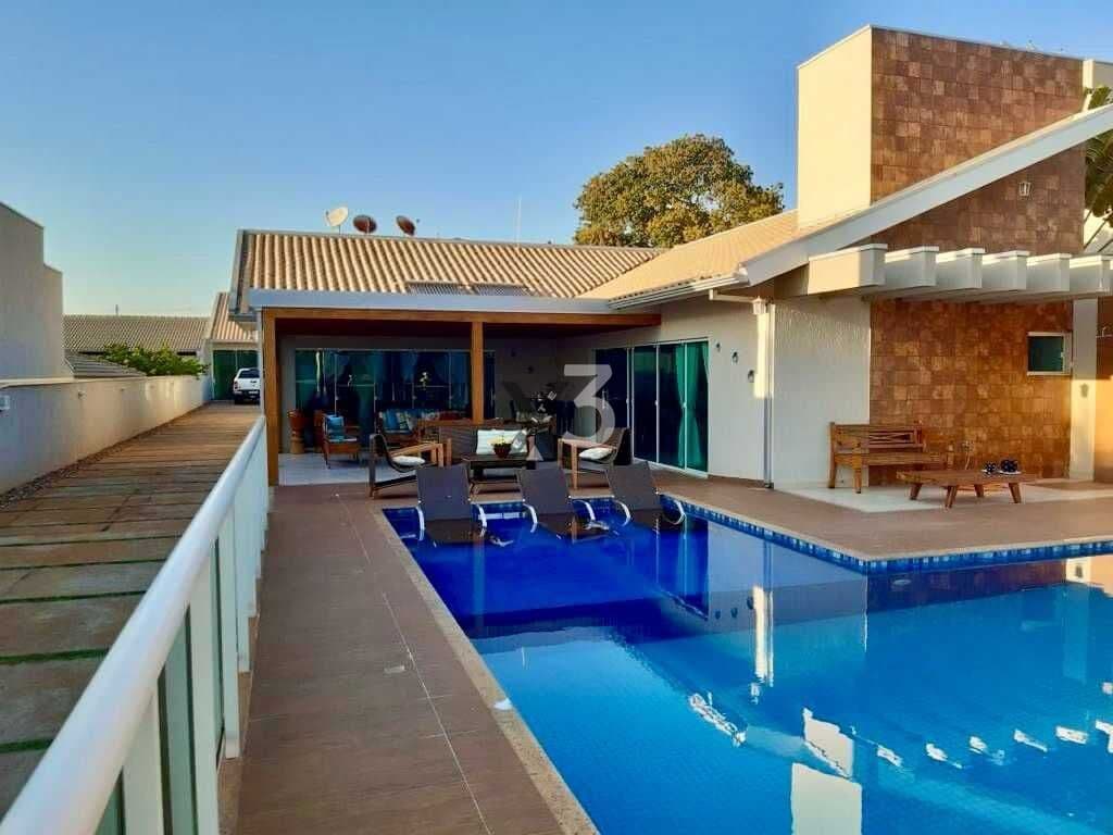 Casa no Cond. Vale dos Sonhos, 3 suites!