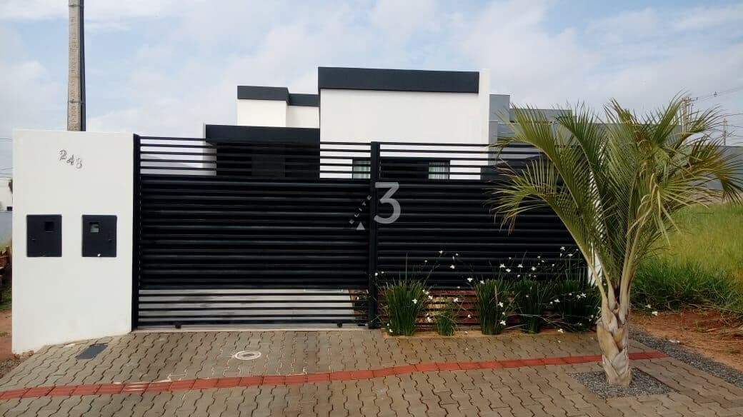 Casa no Bairro Riviera em Porto Rico - PR