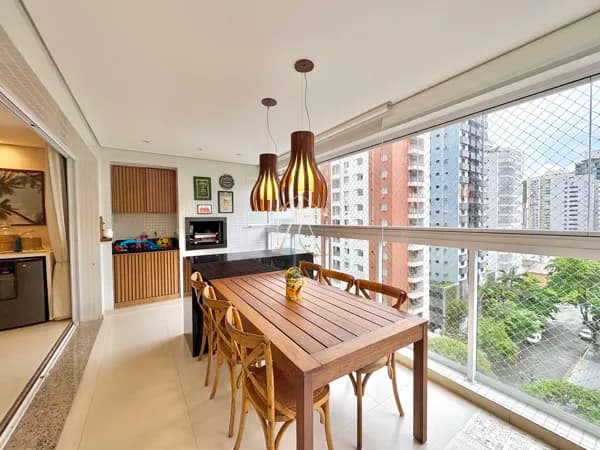 Apartamento à Venda na Praia das Pitangueiras, Guarujá - SP
