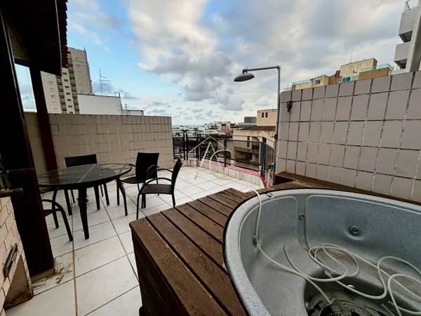 Cobertura Duplex à Venda na Praia da Enseada, Guarujá - SP