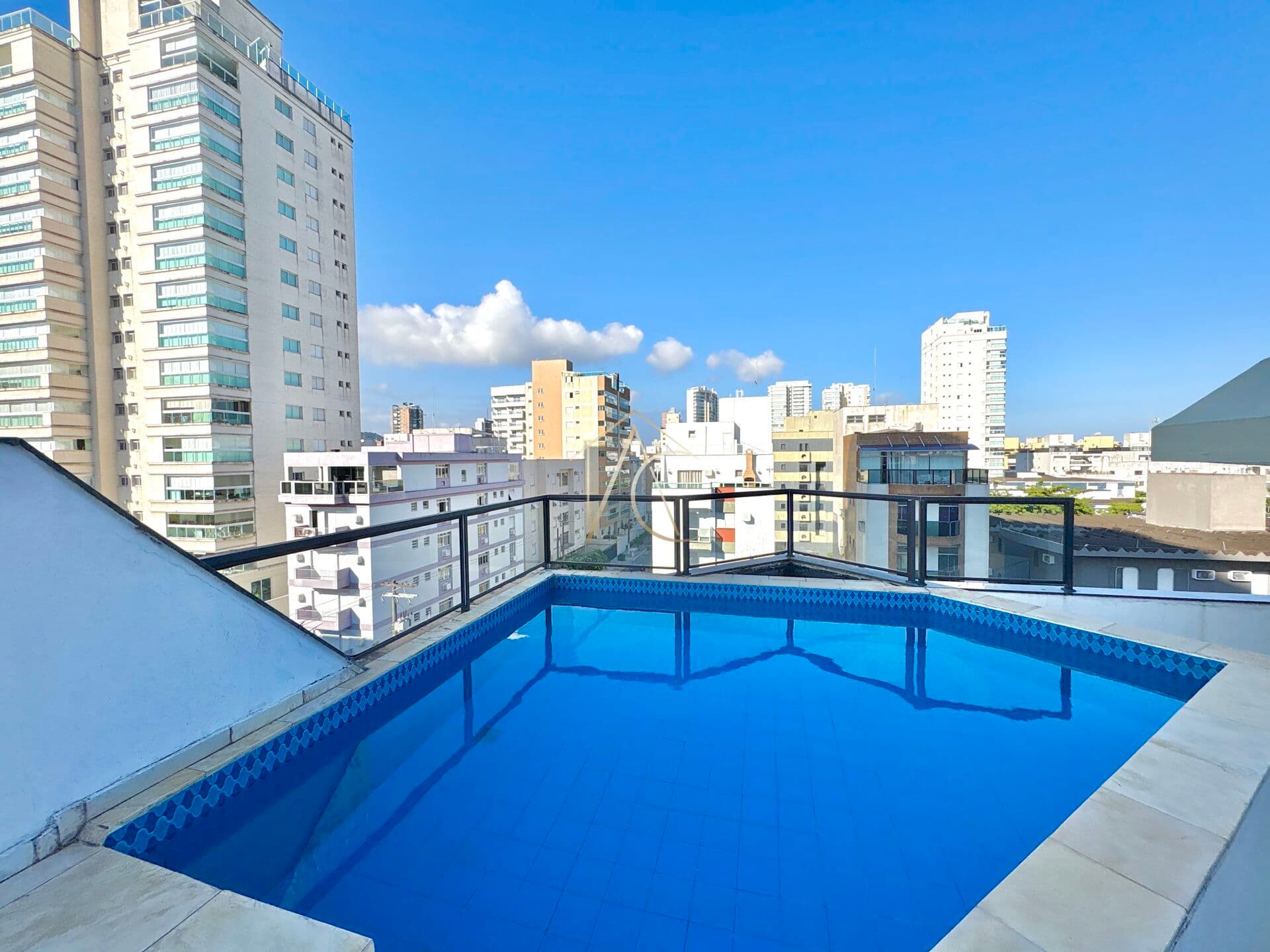 Cobertura Duplex à Venda na Praia do Tombo - Guarujá