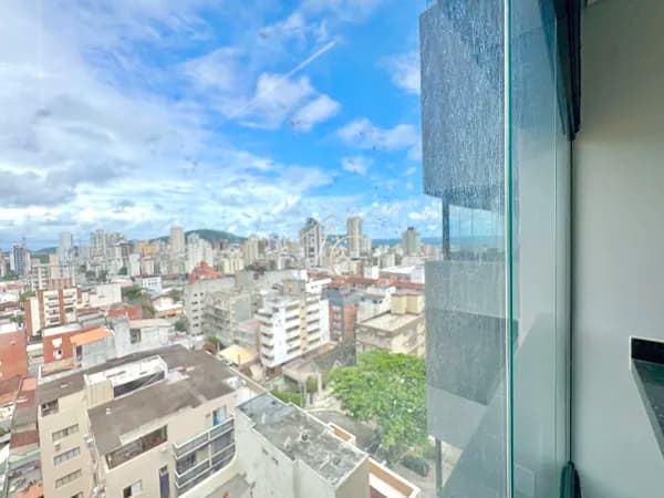 Apartamento à Venda na Praia da Enseada, Guarujá - SP